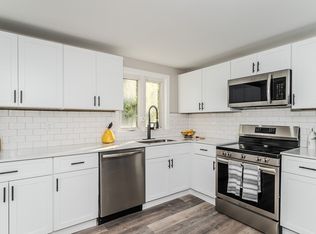 39 Moore St, Springfield, MA 01107