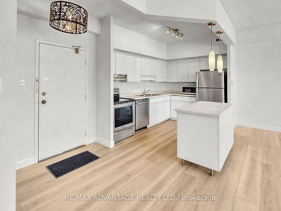 3rd image of 521 Riverside Dr #106