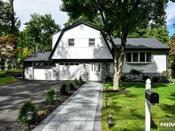 21 Branton Street, Park Ridge, NJ 07656