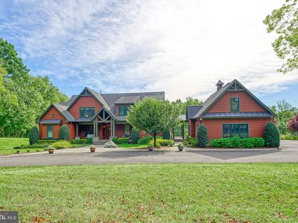 41531 Southpaw Pl, Leesburg, VA 20175
