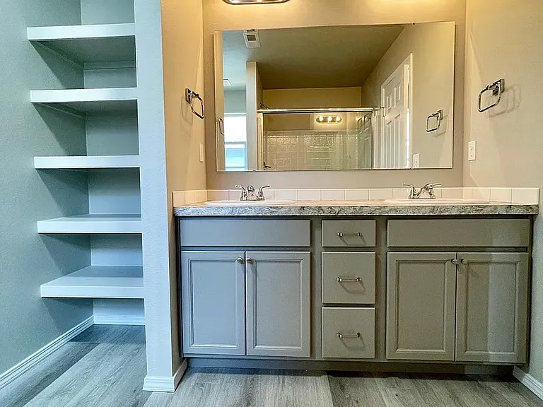 2742 W Balboa Dr — Photo 24
