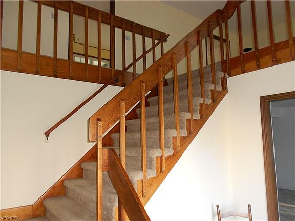 4th image of 130 Northwood Villa Ln