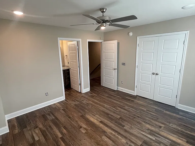 2205 Shady Ln NE #8 — Photo 11