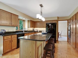 5465 Yorktown Ln N, Plymouth, MN 55442