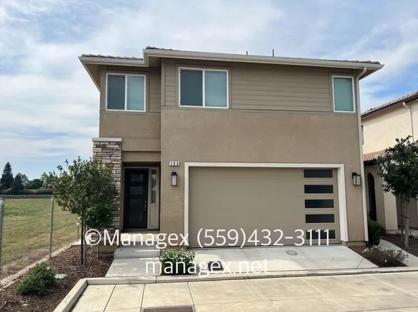 700 N Bliss Ln, Clovis, CA 93611