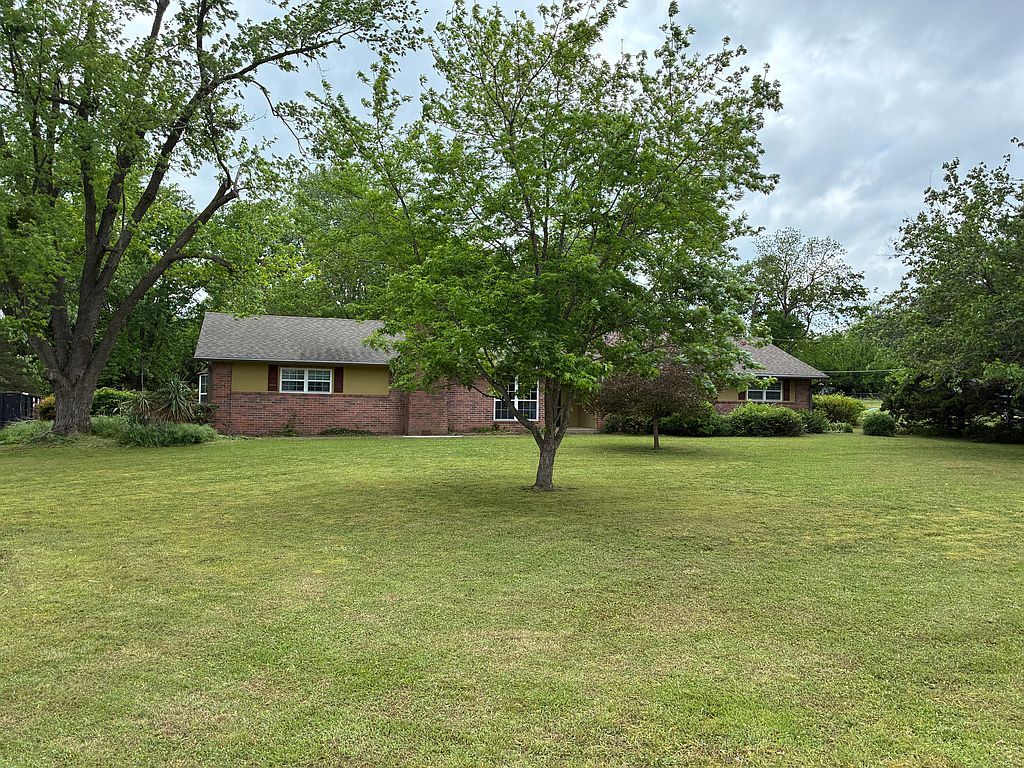 20936 S Valley West Dr - Property Image