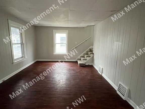 2nd image of 824 Merrill St