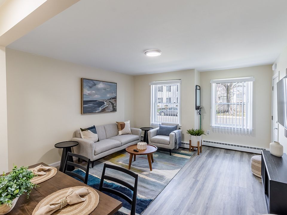 Model Unit Living Room