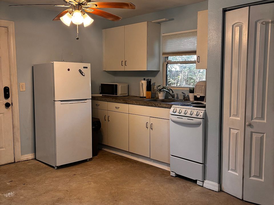 1st image of 1707 E Henry Ave #2