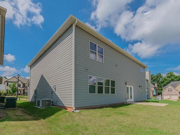 5th image of 405 Culloden Moor Dr