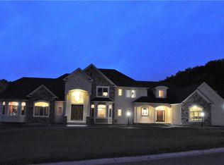 7097 Braxton Cir, Fayetteville, NY 13066