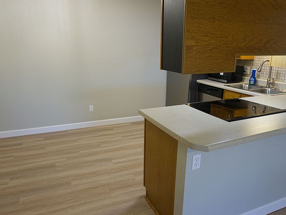 3rd image of 1416 Summergate Pkwy #1416