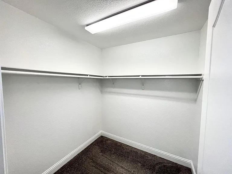 644 Fox View Dr — Photo 25