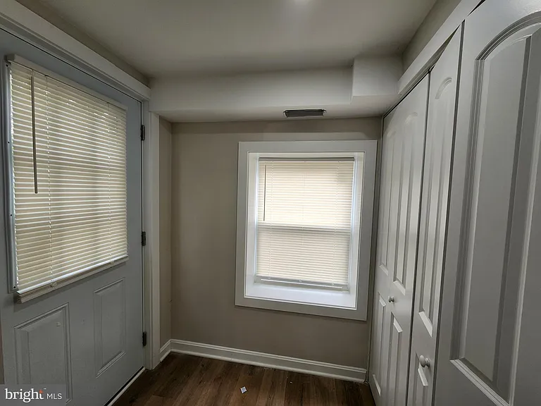 523 Wellesley St — Photo 21