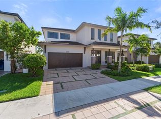 15463 NW 88th Ave, Miami Lakes, FL 33018