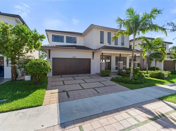 15463 NW 88th Ave, Miami Lakes, FL 33018