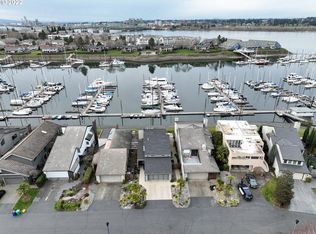 275 N Lotus Beach Dr, Portland, OR 97217