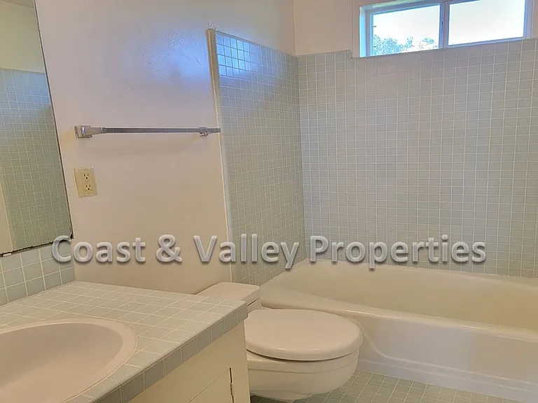 835 Bautista Dr — Photo 4
