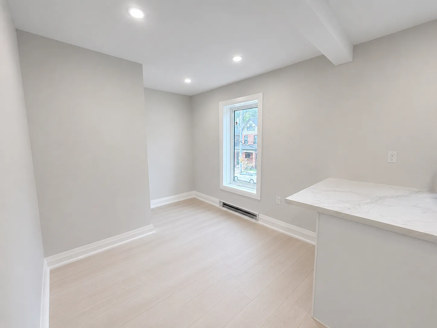 Unit 2 - 5 Cumberland Ave — Photo 2