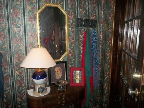 2nd image of 218 W Main St