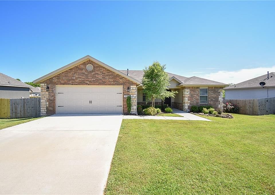 1st image of 931 Seabiscuit Dr