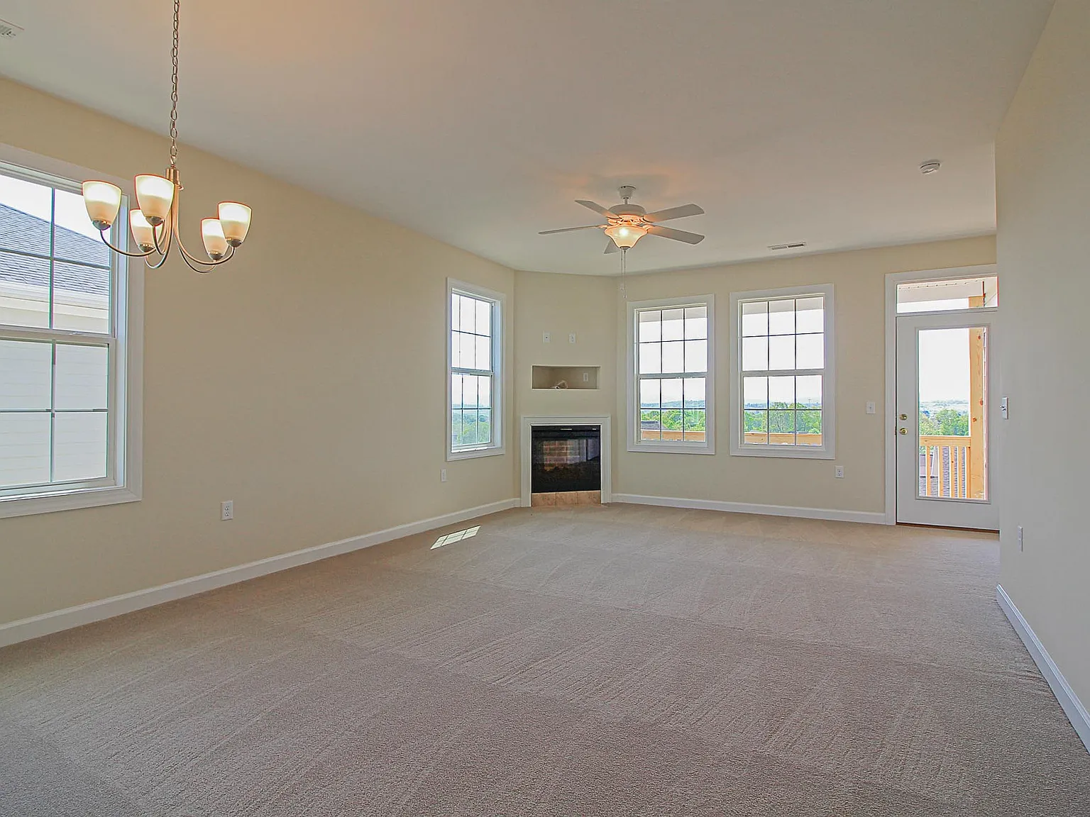 3 bed, 1630 sqft, $1,810 — Photo 4