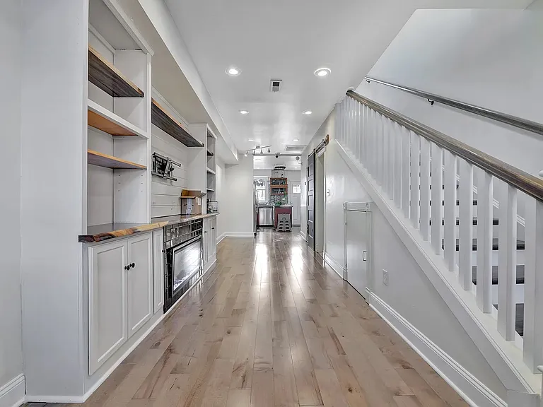639 20th St NE — Photo 13