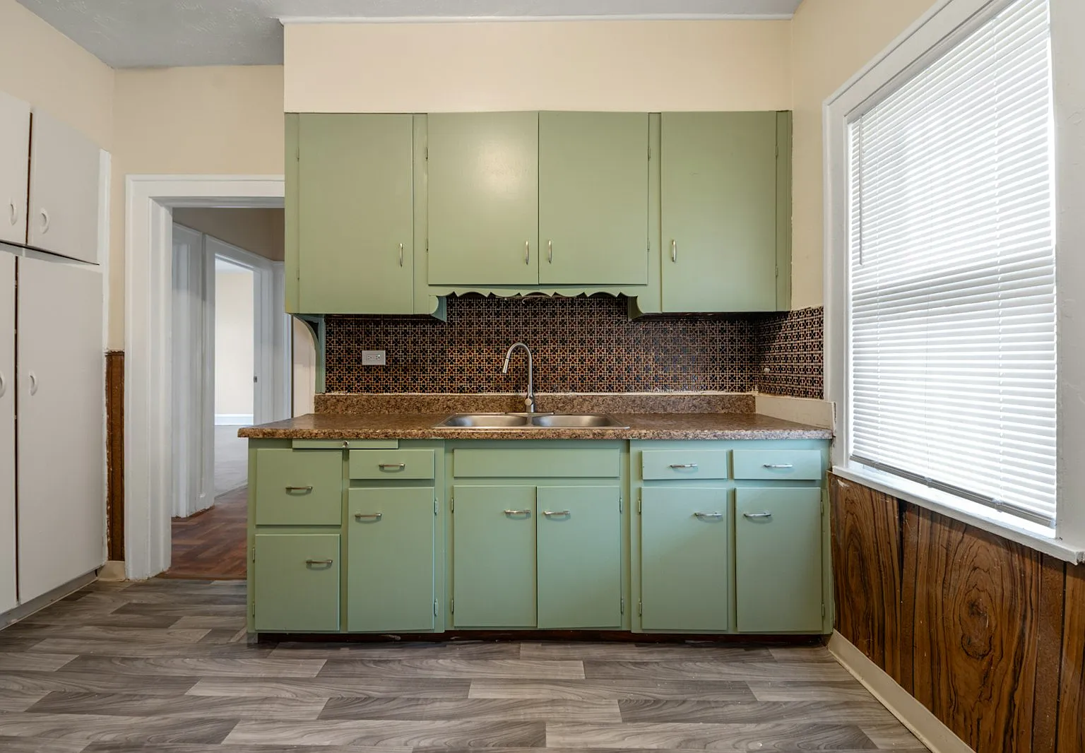 874 Whitcomb Road, Unit B — Photo 4