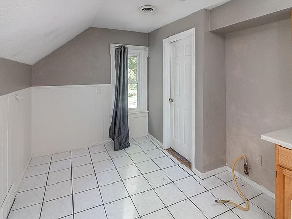 2nd image of 3601 5th Ave