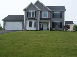 1348 Cherry Laurel Cir, Webster, NY 14580