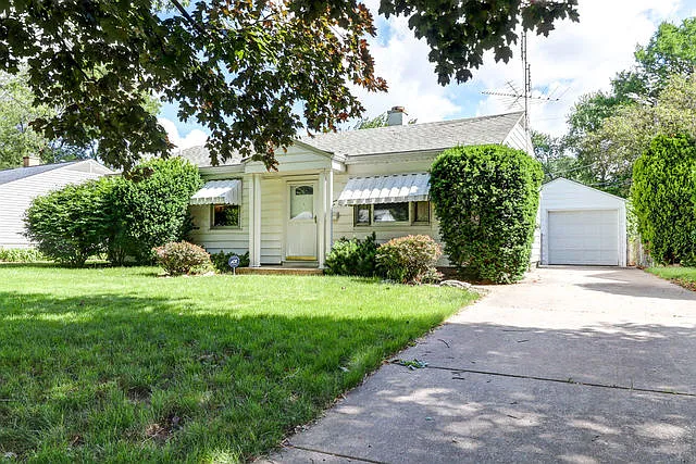 1310 Briarcliff Dr photo 1