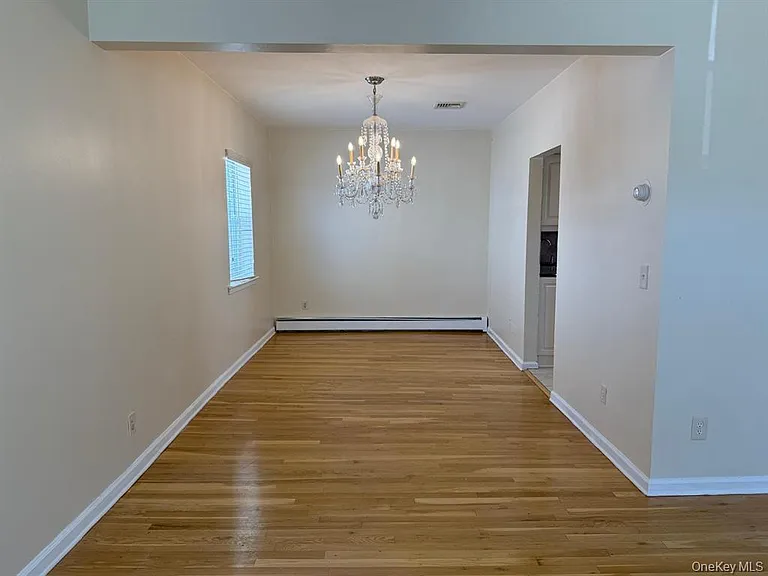 60 Columbia Ave — Photo 5