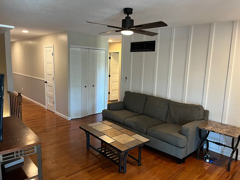 8 Parkrose Ct — Photo 26