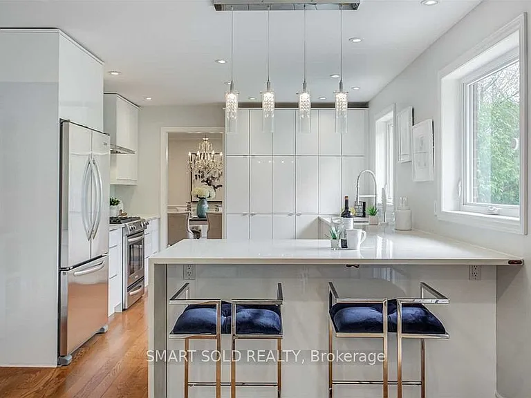 45 Abbeywood Trl #MAIN FLOOR — Photo 14
