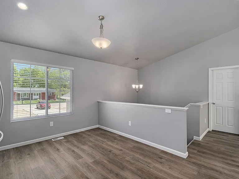 2327 Shadycroft Dr — Photo 6