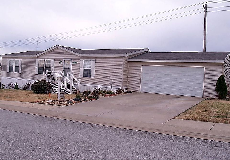 2nd image of 2837 S Roundhill Rd
