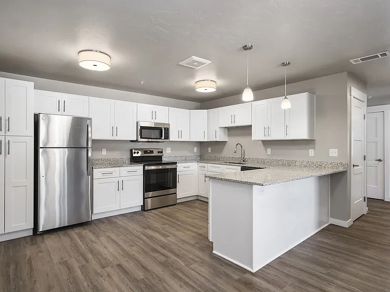 Stillwater Crossing Apartments — Photo 40