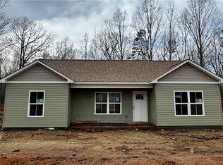 205 Lincoln Ln, Honea Path, SC 29654