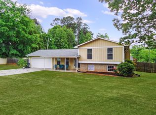876 Paden Dr, Lawrenceville, GA 30044