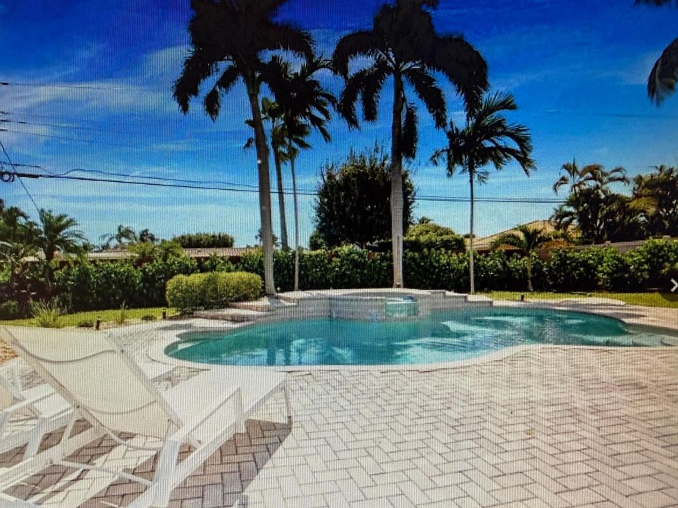 1st image of 70 SE 10th Street