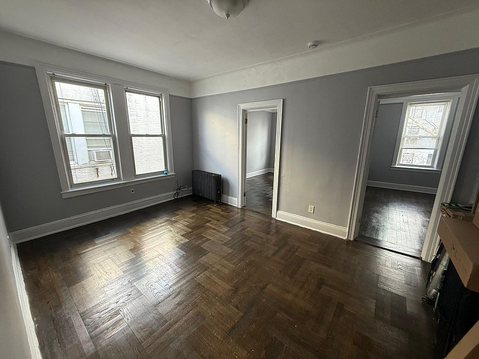 1st image of 24-52 27th St #C