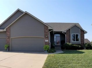 1012 E Moss Wood Ct, Derby, KS 67037