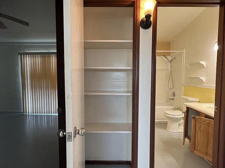 4803 E Willetta St #4 — Photo 5