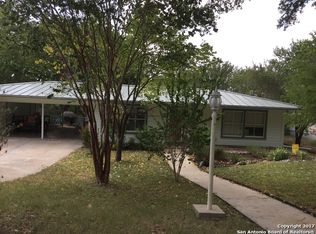 1048 Ivy Ln, Terrell Hills, TX 78209
