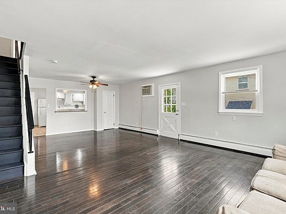 2nd image of 604 Gary Ln