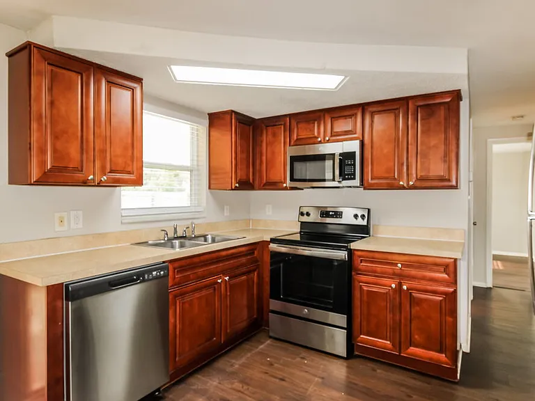 1012 Normandy Blvd — Photo 8