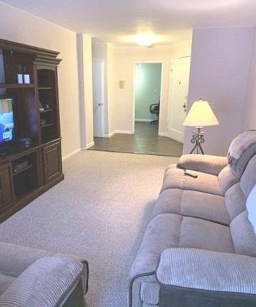 4th image of 70 Gibson Blvd APT 1E