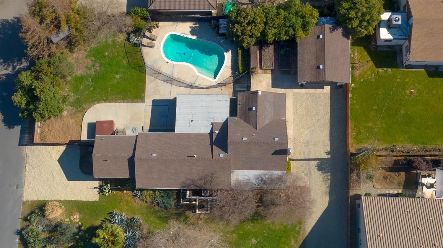 4840 Nebraska Ln photo 1