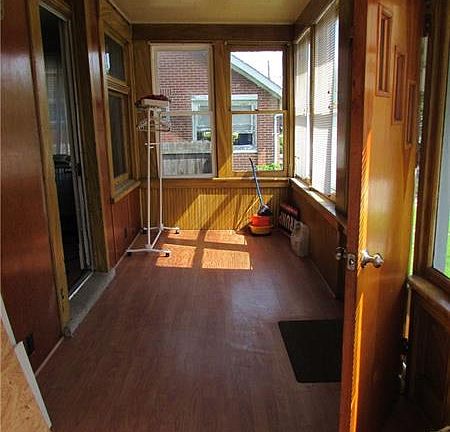 3rd image of 210 Morewood Ave