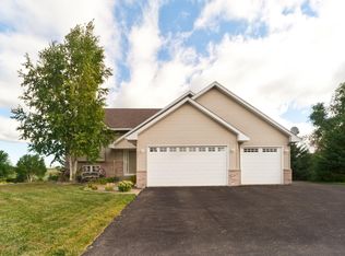 702 Meadow View Ln SE, Lonsdale, MN 55046